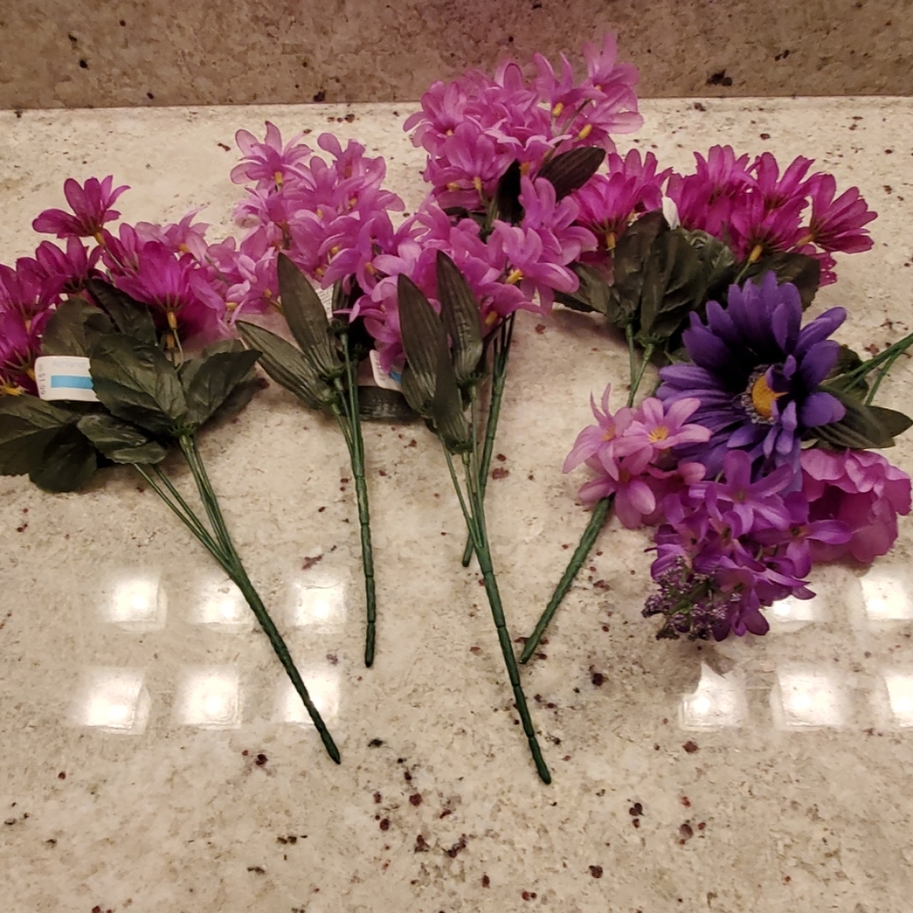 NWT FAUX FLORAL - Picture 1 of 3